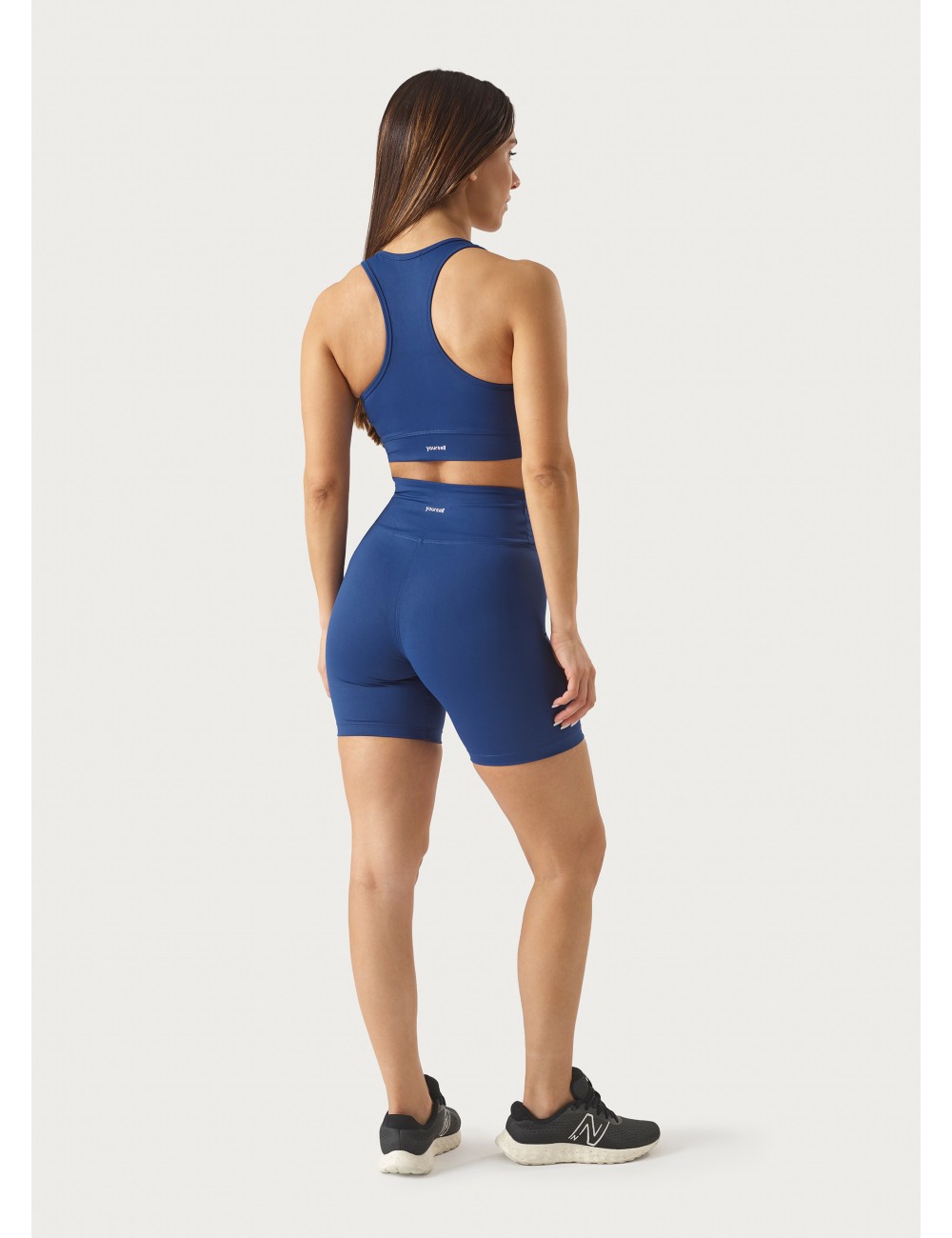 Medium Shorts